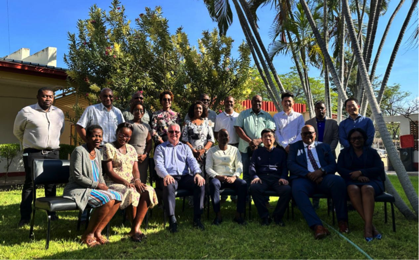 太阳成集团tyc539官网拜会纳米比亚政府四部门及楚梅布市领导